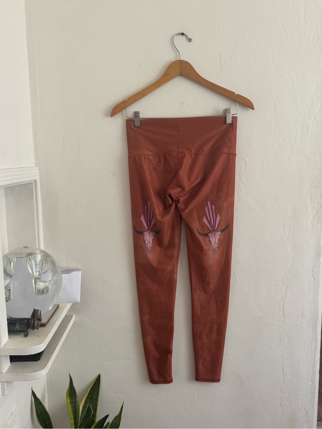Teeki Rust Red Leggings With Pink Graphic Skull Accents